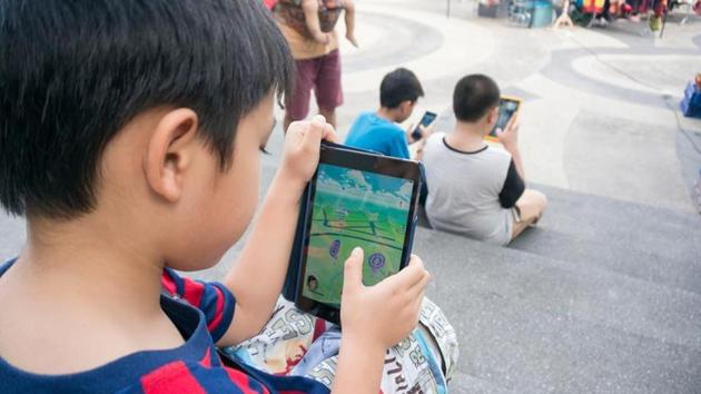 Doctors advised parents to keep screen time of children limited to what is recommended by the American Academy of Paediatrics.(HT File) Doctors advised parents to keep screen time of children limited to what is recommended by the American Academy of Paediatrics.(HT File)