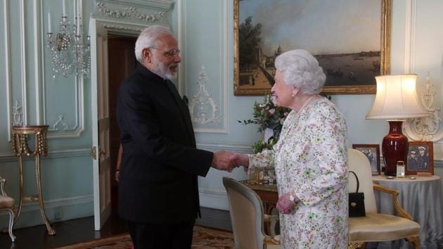 Prime Minister Narendra Modi is greeted by Britain's Queen Elizabeth II during a private audience at Buckingham Palace in London on April 18, 2018. (Yui Mok / AFP) Prime Minister Narendra Modi is greeted by Britain's Queen Elizabeth II during a private audience at Buckingham Palace in London on April 18, 2018. (Yui Mok / AFP)
