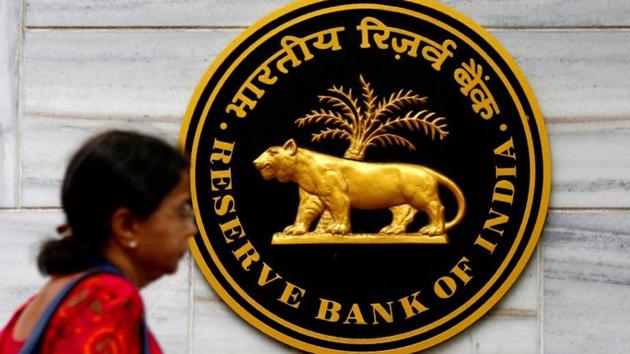 RBI has specified that the move will be “subject to the final judgment” on Aaadhar in the Supreme Court.(Reuters File Photo)