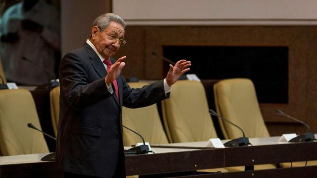 Outgoing Cuban President Raul Castro waves after the National Assembly formally named Miguel Diaz-Canel as Cuba's new president, in Havana on April 19, 2018. Miguel Diaz-Canel succeeds Raul Castro -- a historic handover ending six decades of rule by the Castro brothers. (www.cubadebate.cu / AFP)