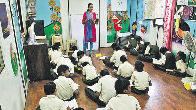 The signal school has five teachers, and has a book and a toy library, a computer and a nursery classroom. (PRAFUL GANGURDE/HT) The signal school has five teachers, and has a book and a toy library, a computer and a nursery classroom. (PRAFUL GANGURDE/HT)