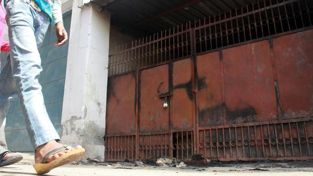 Two men died after a fire broke out in a crockery factory in southwest Delhi's Nawada. (Rajeev Tyagi/HT Photo) Two men died after a fire broke out in a crockery factory in southwest Delhi's Nawada. (Rajeev Tyagi/HT Photo)