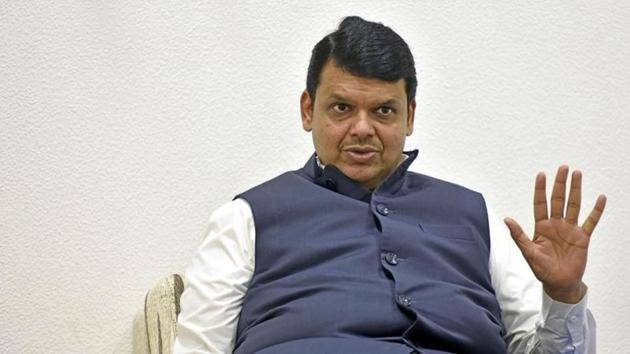 The Sena’s announcement on Monday that the notification issued by the government in May 2017 for acquiring land for the refinery project in Nanar has created a headache for chief minister Devendra Fadnavis.(HT FILE)