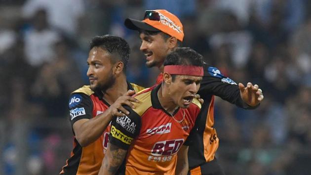 Sunrisers Hyderabad pulled out a thrilling 31-run victory against hosts Mumbai Indians in the 2018 Indian Premier League (IPL) at the Wankhede Stadium in Mumbai on Tuesday.(AFP)