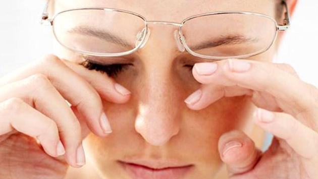 Dry eyes, itching burning sensation or even dark circles are some of the eye problems people face during summer months.(Shutterstock)