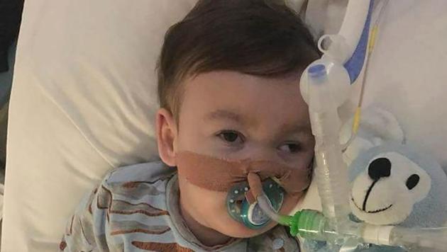 In this file photo taken on April 5 shows terminally ill British toddler Alfie Evans at Alder Hey Children's Hospital in Liverpool. (AFP photo) In this file photo taken on April 5 shows terminally ill British toddler Alfie Evans at Alder Hey Children's Hospital in Liverpool. (AFP photo)