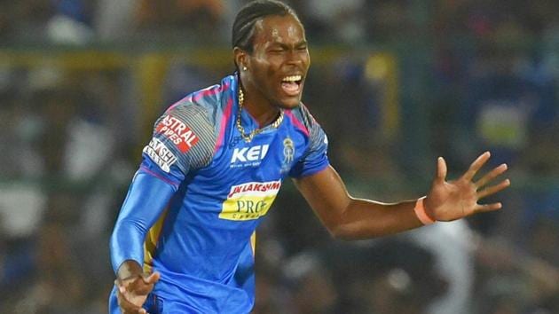 Rajasthan Royals' Jofra Archer celebrates after taking the wicket of Hardik Pandya of Mumbai Indians in their 2018 Indian Premier League (IPL 2018) match at Sawai Mansingh Stadium in Jaipur on Sunday. Jofra, making his IPL debut for RR, took three wickets in the match.(PTI)