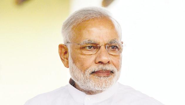 Prime Minister Narendra Modi has said that there is a tendency in the party to blame the media. But it is time to introspect if the leaders, with their own statements, on various issues, speak unnecessarily and thus end up giving fodder to the media.(AFP)