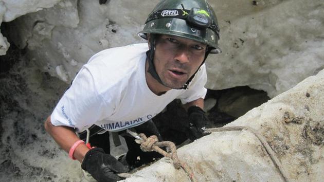 Chhape Ram, who hails from Shivpuri Chowki village of Kullu’s Parvati valley, is always ready with all equipment to lead the team of five rescuers. (HT Photo) Chhape Ram, who hails from Shivpuri Chowki village of Kullu’s Parvati valley, is always ready with all equipment to lead the team of five rescuers. (HT Photo)