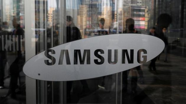 Although the results demonstrate the chips business is strong, Samsung offered no such reassurance for the smartphone industry, where suppliers have issued gloomy outlooks and seen their shares fall in the past two weeks. (REUTERS File Photo) Although the results demonstrate the chips business is strong, Samsung offered no such reassurance for the smartphone industry, where suppliers have issued gloomy outlooks and seen their shares fall in the past two weeks. (REUTERS File Photo)