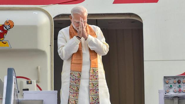 Prime Minister Narendra Modi takes off for Wuhan, China, for his summit with Chinese President Xi Jinping.(PTI)
