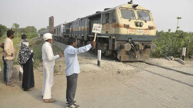 Crossing Mitra Arvind Prashad standing at the accident area in Kushinagar India on April 27.(Deepak Gupta/HT Photo)