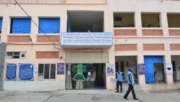 The All India Pingalwara Charitable Society (AIPCS) has planned to perform cochlear implant surgery (CIS) on more than 200 hearing-impaired students. (HT Photo) The All India Pingalwara Charitable Society (AIPCS) has planned to perform cochlear implant surgery (CIS) on more than 200 hearing-impaired students. (HT Photo)