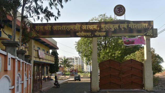 A view of Asaram's ashram in Bhopal on April 25.(Mujeeb Faruqui/HT Photo)