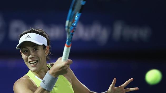 Garbine Muguruza of Spain plays a forehand in her semi final match against Daria Kasatkina of Russia during day five of the WTA Dubai Duty Free Tennis Championship, Dubai Tennis Stadium, February 23, 2018(Getty Images)