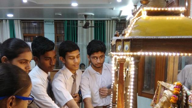 Students of SKD Academy in Lucknow praying a day before UP Board results on Saturday.(HT photo) Students of SKD Academy in Lucknow praying a day before UP Board results on Saturday.(HT photo)