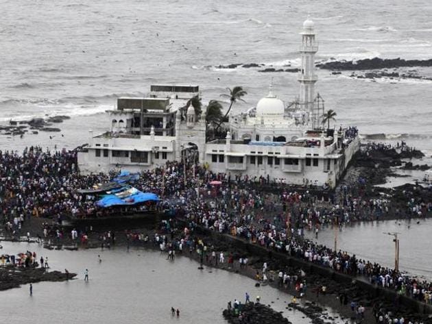 The boy was found near Haji Ali.(HT file photo)