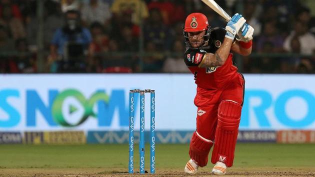 Brendon McCullum of Royal Challengers Bangalore (RCB) drives one to the boundary during the IPL 2018 match against Kolkata Knight Riders.  (BCCI) 