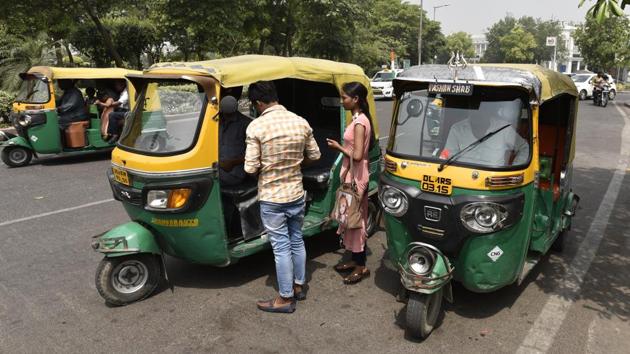 The Dattawadi police have identified the registration number of the autorickshaw in which the deceased senior citizen Vastala Diophode was travelling.(HT REPRESENTATIVE PHOTO)
