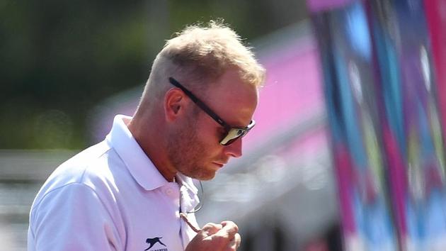Sjoerd Marijne did not have any past experience of coaching a men’s hockey team when he was given the India job but it seems he has now resigned to his fate with the women’s side.(AFP)