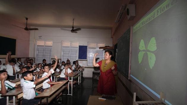 Teachers using videos, cartoons, presentations to teach kids.(Prasad Gori/Hindustan Times)