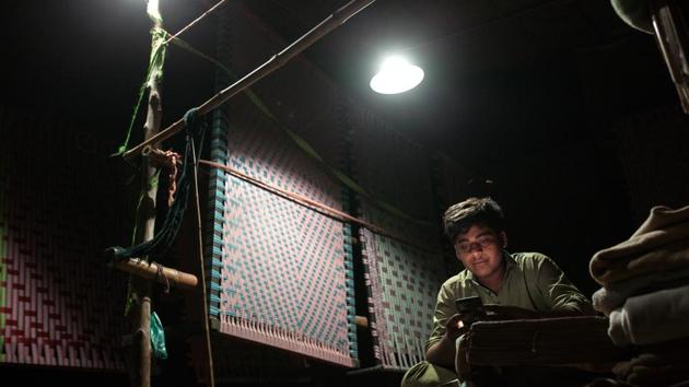 A vendor uses a smartphone while sitting at a solar-powered store at night in Sujawal. Jeremy Higgs, co-founder at EcoEnergy, has called Pakistan one of the biggest untapped frontier markets. Pakistan saw $540 million for small-scale solar in 2017, compared to less than $100 million in each of the two years before that. (Asim Hafeez / Bloomberg) A vendor uses a smartphone while sitting at a solar-powered store at night in Sujawal. Jeremy Higgs, co-founder at EcoEnergy, has called Pakistan one of the biggest untapped frontier markets. Pakistan saw $540 million for small-scale solar in 2017, compared to less than $100 million in each of the two years before that. (Asim Hafeez / Bloomberg)