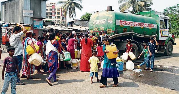 Panvel is going through a severe water crisis for the past three months. Some areas do not get water supply for three to four days at a stretch.(HT photo)