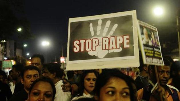 A candlelight protest rally demanding justice for the Kathua minor rape victim, Kolkata, April 14, 2018(Hindustan Times)