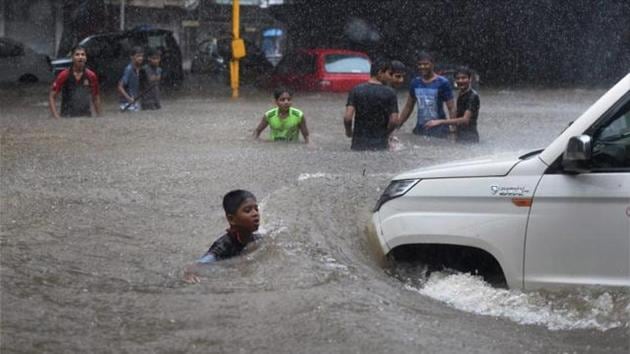 A senior civic official from BMC’s storm water drains department (SWD) confirmed that BMC will not be fixing nets under manholes in the suburbs for this monsoon.(HT File)