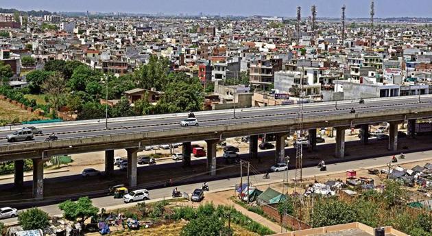 A bird’s eye-view of the urban sprawl that is Zirakpur, a township where colonisers make their own rules while officials look the other way.(Sushil Prajapati/HT Photo) A bird’s eye-view of the urban sprawl that is Zirakpur, a township where colonisers make their own rules while officials look the other way.(Sushil Prajapati/HT Photo)