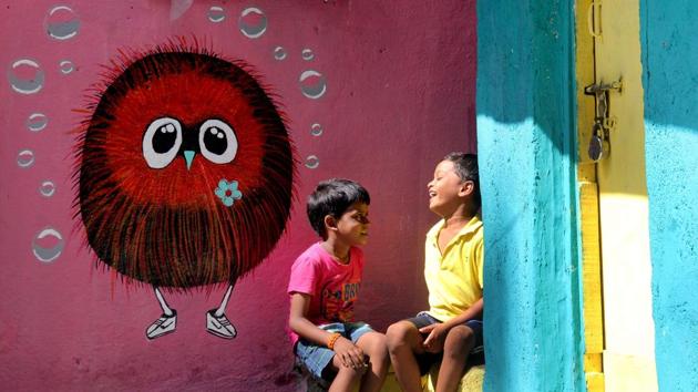 A view of a painted wall at Bhim Nagar Chawl in Bhoiwada, Parel, in central Mumbai. The group Green Habit is behind this project, which revamped the area with vibrantly coloured walls, graffiti and art installations. (Bhushan Koyande/HT PHOTO) A view of a painted wall at Bhim Nagar Chawl in Bhoiwada, Parel, in central Mumbai. The group Green Habit is behind this project, which revamped the area with vibrantly coloured walls, graffiti and art installations. (Bhushan Koyande/HT PHOTO)