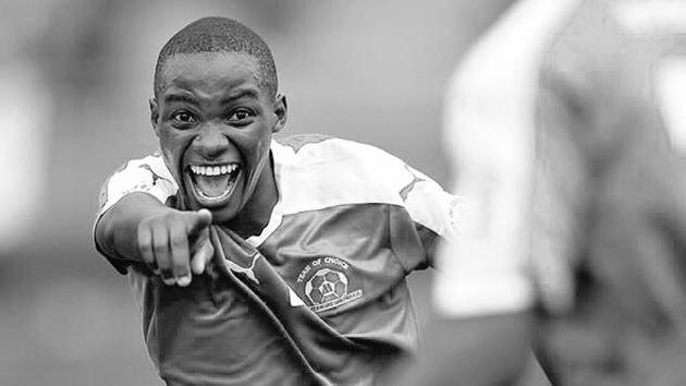 South African football player Luyanda Ntshangase lost his life after being struck by lightning.(Twitter)