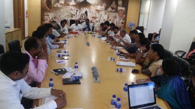 Members said that people living across the coast in Maharashtra plan to hold a protest at the central and state level to put forth their issues.(HT Photo)