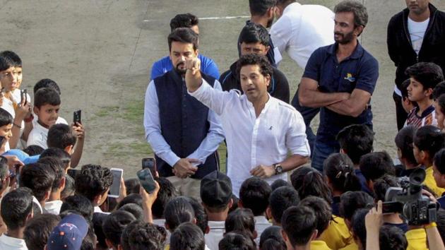 Sachin Tendulkar interacts with young cricketers at the HPCA Stadium in Dharamsala on Thursday.(PTI)