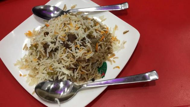 The chicken pieces in Baba’s biryani are nice and plum.(HT photo) The chicken pieces in Baba’s biryani are nice and plum.(HT photo)