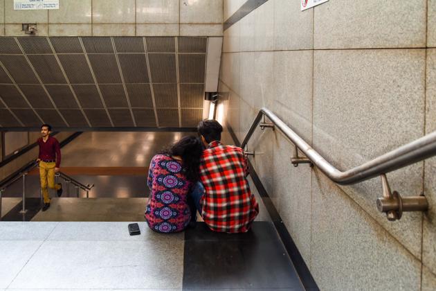 Couples are often spotted spending time together intimately at various Metro Stations in the Capital. (Picture for representational purpose only)(Photo: Sarang Gupta/HT)