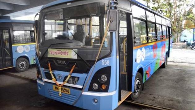 While tenders for the 550 new e-buses is likely to be floated in 10 days, opposition parties in Pune Municipal Corporation have demanded a trial run for 90 days.(HT File Photo) While tenders for the 550 new e-buses is likely to be floated in 10 days, opposition parties in Pune Municipal Corporation have demanded a trial run for 90 days.(HT File Photo)
