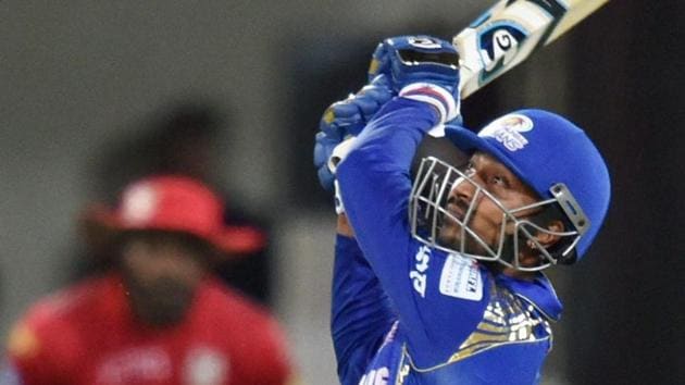 Mumbai Indians’ Krunal Pandya scored an unbeaten 12-ball 31 to keep his team alive in IPL 2018.(PTI) Mumbai Indians’ Krunal Pandya scored an unbeaten 12-ball 31 to keep his team alive in IPL 2018.(PTI)
