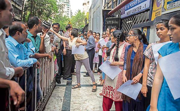Students outside a NEET exam centre in Santacruz, Mumbai on Sunday.(Satish Bate/HT Photo)