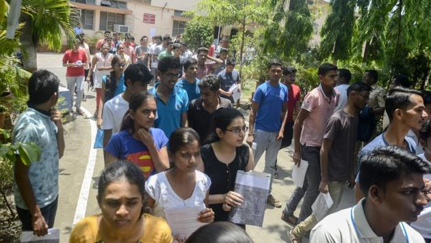 Students come out of a NEET exam centre in Pune on May 6, 2018. (HT Photo) Students come out of a NEET exam centre in Pune on May 6, 2018. (HT Photo)