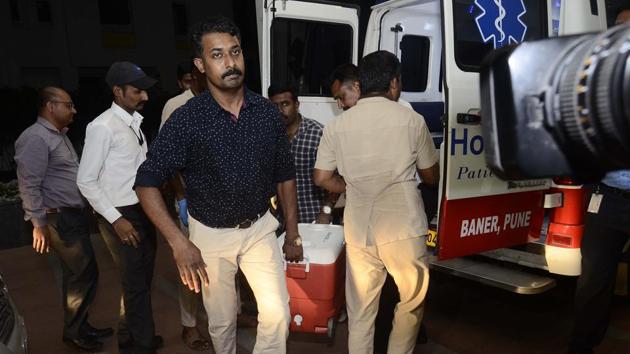 The city police sub-inspector (PSI) Subrao Lad accompanied by two of his staff took over at Shindewadi, which is located at the city limits and reached Jupiter Hospital, Baner, in 24 minutes. (Ravindra Joshi/HT PHOTO) 