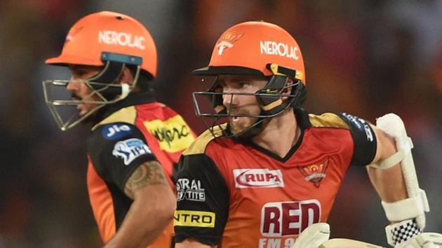 Sunrisers Hyderabad batsmen Kane Williamson and Manish Pandey running between the wickets during an IPL 2018 match against Delhi Daredevils in Hyderabad on Saturday.(PTI)