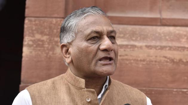 VK Singh suggested that protesting AMU students have to choose between wisdom and prudence, or narrow-mindedness and extremism.(HT/File Photo)
