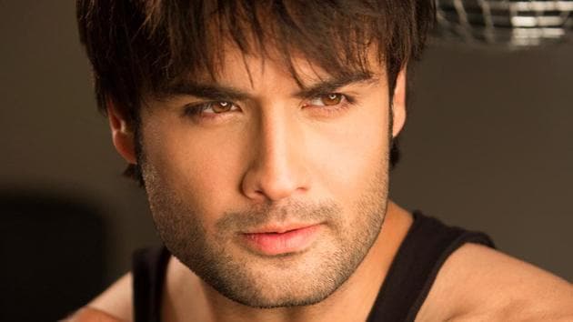 Actor Vivian Dsena says he is not comfortable doing intimate scenes on screen. Actor Vivian Dsena says he is not comfortable doing intimate scenes on screen.