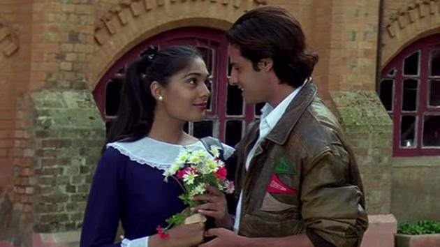 Anu Aggarwal and Rahul Roy in a still from Aashiqui.