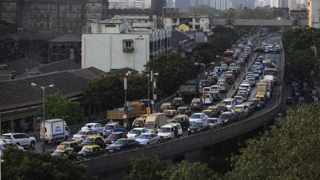 The Lalbaug bridge repairs are expected to take six months to be completed.(HT Photo) The Lalbaug bridge repairs are expected to take six months to be completed.(HT Photo)