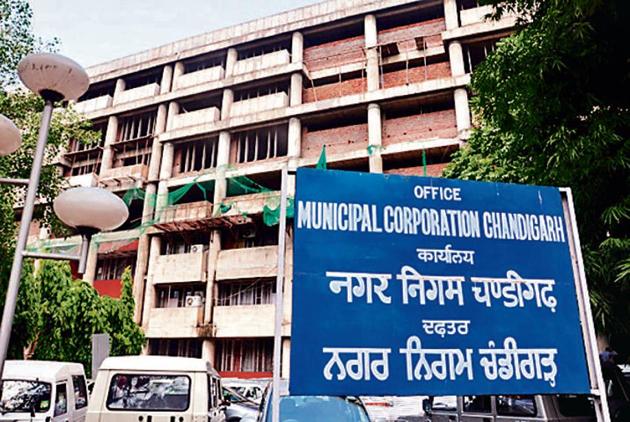 Road works worth Rs 20 crore allotted last year have not been executed because the MC could not release payment to contractors. (HT File) Road works worth Rs 20 crore allotted last year have not been executed because the MC could not release payment to contractors. (HT File)