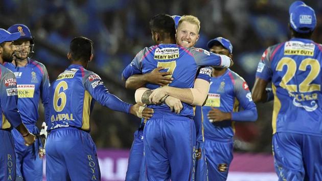 Rajasthan Royals players celebrate the wicket of R Ashwin during the 2018 Indian Premier League (IPL) Twenty20 match between Kings XI Punjab and Rajasthan Royals in Jaipur. Get highlights of Rajasthan Royals vs Kings XI Punjab, IPL 2018 match here(PTI)