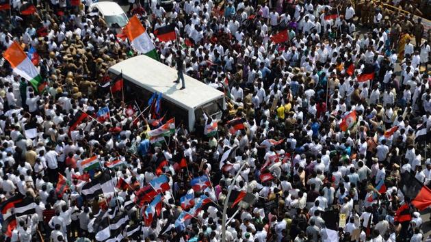 Members of the Darvida Munetra Kazhagam (DMK) political party and opposition groups shout slogans during a protest against the union government on Cauvery water management issue. The Supreme Court on Tuesday directed the union water resources secretary to appear before it on May 14 with a draft of the Cauvery management scheme for implementation of its verdict on water sharing between four states, including Tamil Nadu and Karnataka. (Arun Sankar / AFP File)
