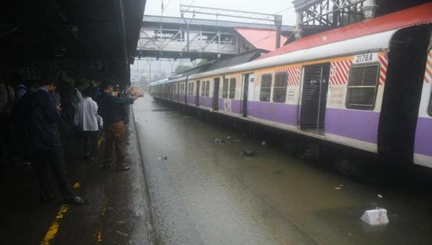 Local trains stranded at Byculla station after train services on all three lines came to a halt on August 29, 2017. (Pratik Chorge / HT File Photo) Local trains stranded at Byculla station after train services on all three lines came to a halt on August 29, 2017. (Pratik Chorge / HT File Photo)
